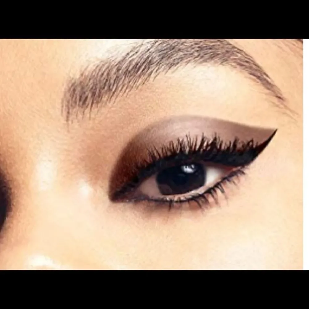 Stila SuedeShade LiquidEyeshadow midnightespresso